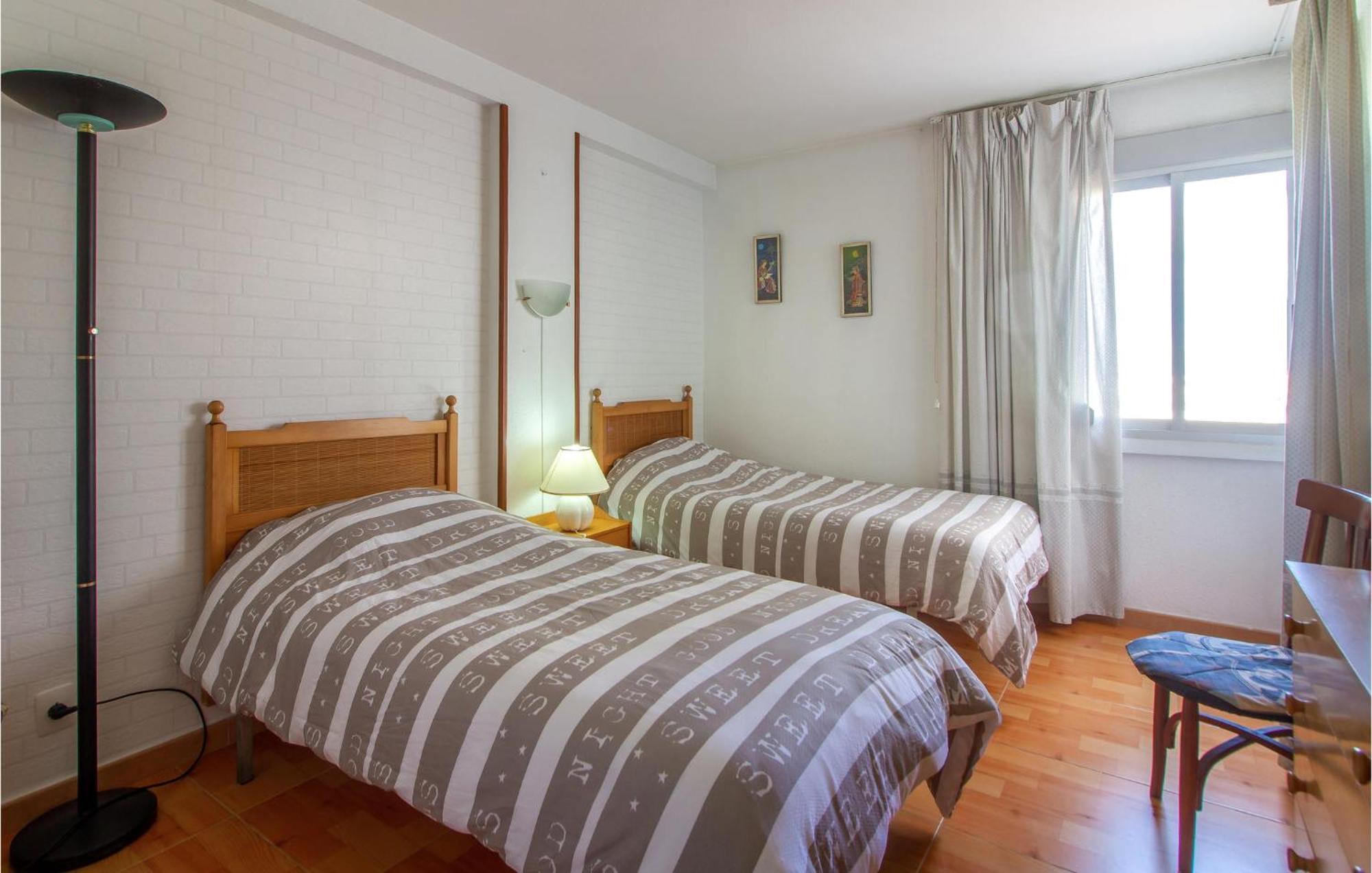 Stunning Apartment In Gandia With Kitchen Экстерьер фото